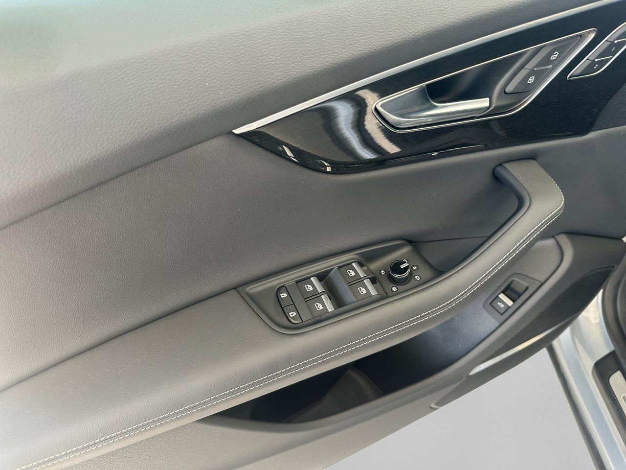 2025 Audi Q8 Premium Plus  Selma TX