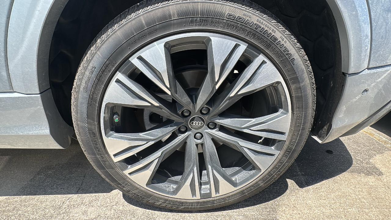 2025 Audi Q8 Premium Plus  Selma TX