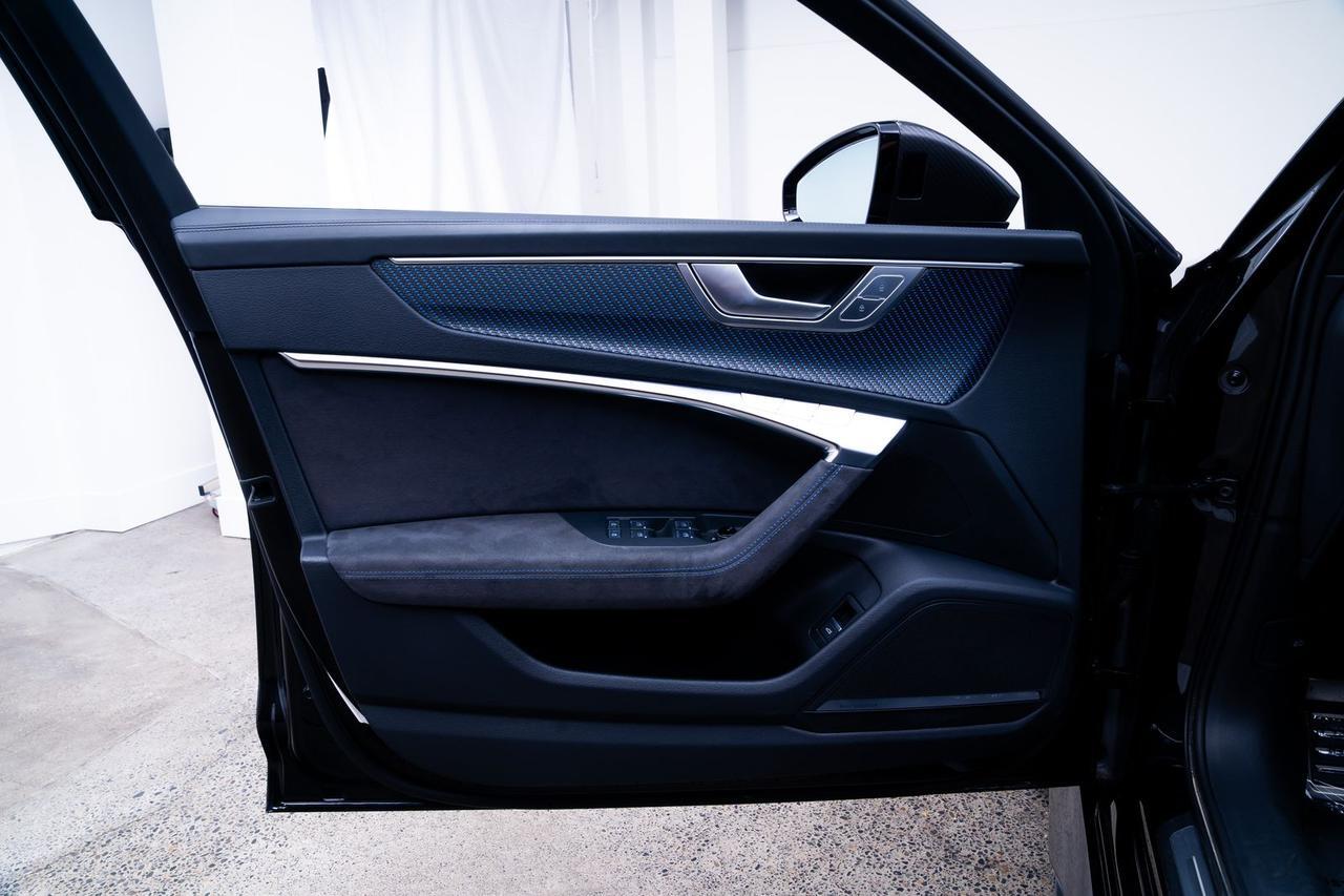 2025 Audi RS 6 Avant performance 4.0T Black Optic Package Executive Package Portland OR
