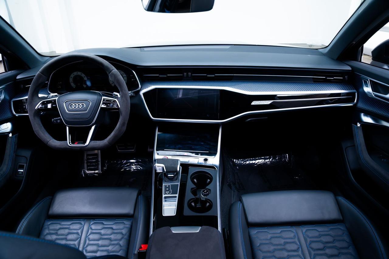 2025 Audi RS 6 Avant performance 4.0T Black Optic Package Executive Package Portland OR