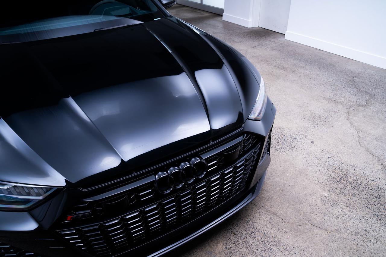 2025 Audi RS 6 Avant performance 4.0T Black Optic Package Executive Package Portland OR