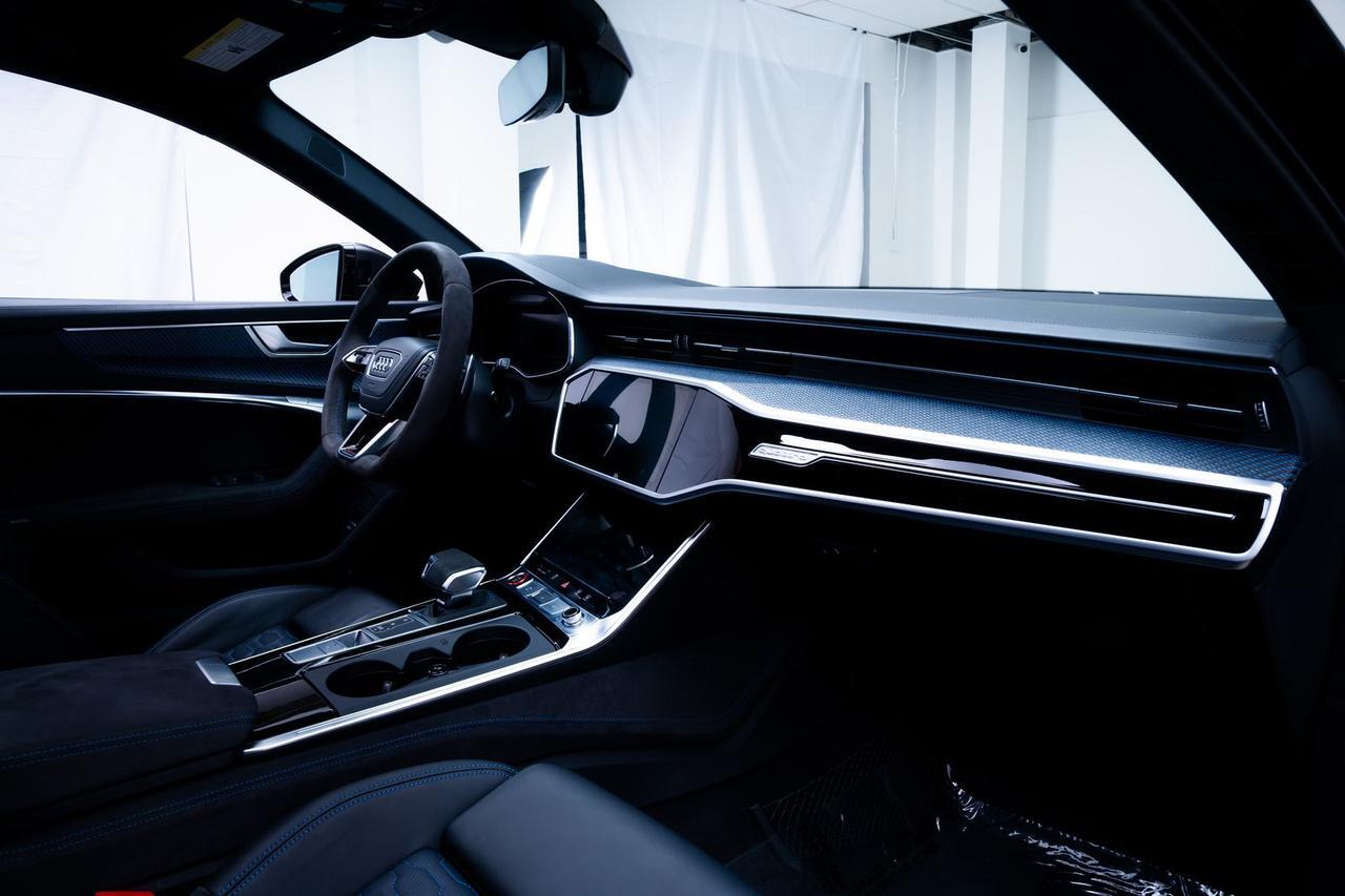 2025 Audi RS 6 Avant performance 4.0T Black Optic Package Executive Package Portland OR