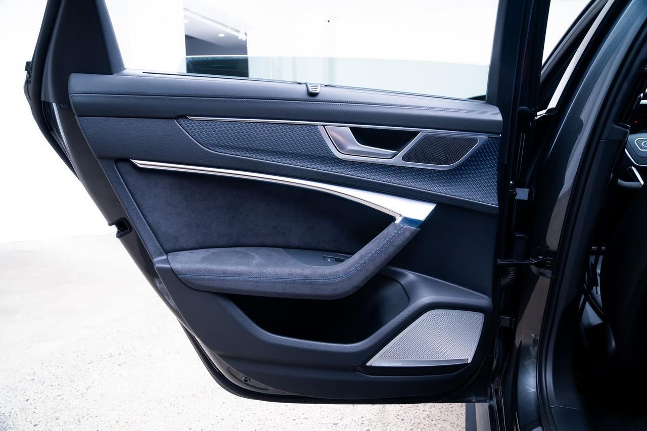 2025 Audi RS 6 Avant performance 4.0T RS Design Package Matte Carbon Portland OR