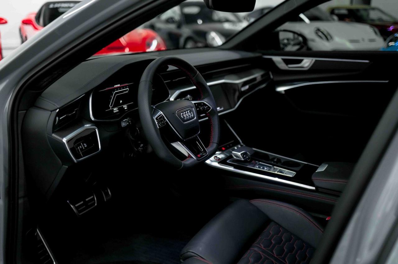 2025 Audi RS 6 Avant performance