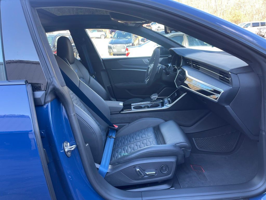 2025 Audi RS 7 Performance 4.0T Orange MA