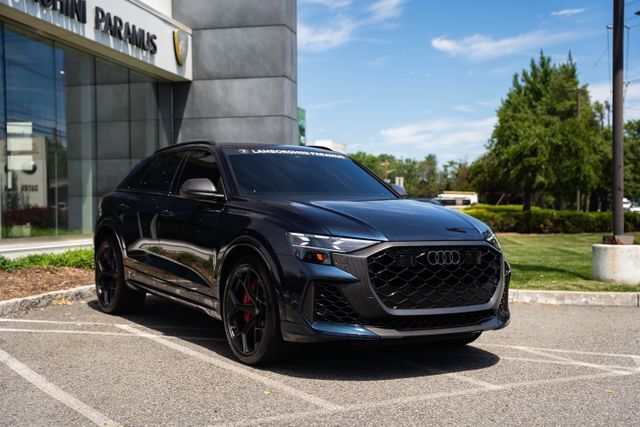 2025 Audi RS Q8 performance 4.0T
