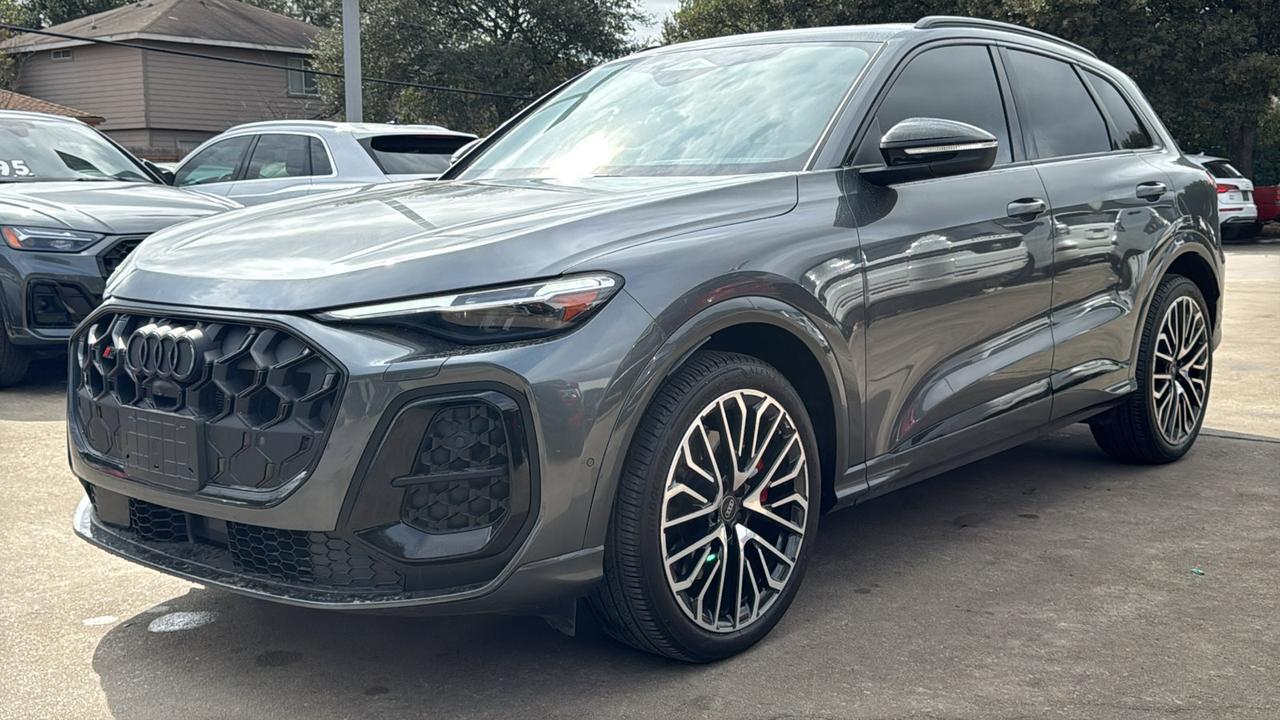 2025 Audi SQ5 Premium Plus