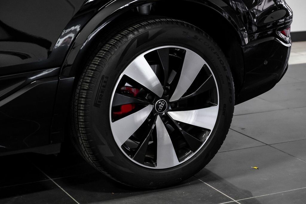 2025 Audi SQ6 e-tron Premium Carrollton TX