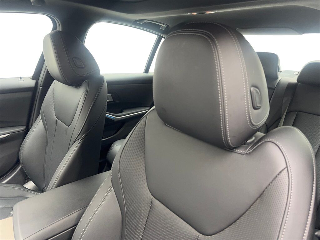 2025 BMW 3 Series 330i SPORT LINE,NAV,CAM,SUNROOF,BLIND SPOT Irving TX