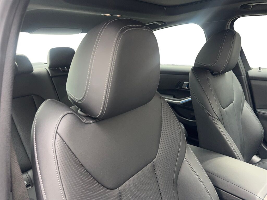 2025 BMW 3 Series 330i SPORT LINE,NAV,CAM,SUNROOF,BLIND SPOT Irving TX