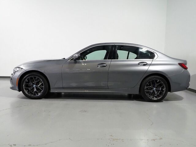 2025 BMW 3 Series 330i Sedan *NAVIGATION, CURVED DISPLAY, SAFETY ALERTS, PARKING ASSIST, 360 VIEW CAMERAS, COLOR TOUCHSCREEN, MOONROOF, HEATED SEATS/STEERING, REMOTE START, COMFORT ACCESS, WIRELESS CHARGING, ANDROID & APPLE Round Rock TX