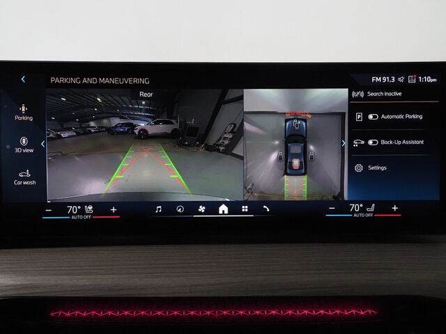 2025 BMW 3 Series 330i Sedan *NAVIGATION, CURVED DISPLAY, SAFETY ALERTS, PARKING ASSIST, 360 VIEW CAMERAS, COLOR TOUCHSCREEN, MOONROOF, HEATED SEATS/STEERING, REMOTE START, COMFORT ACCESS, WIRELESS CHARGING, ANDROID & APPLE Round Rock TX