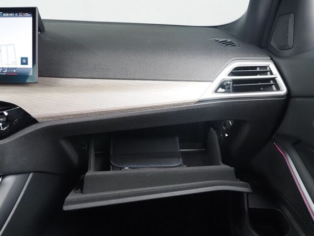 2025 BMW 3 Series 330i Sedan *NAVIGATION, CURVED DISPLAY, SAFETY ALERTS, PARKING ASSIST, 360 VIEW CAMERAS, COLOR TOUCHSCREEN, MOONROOF, HEATED SEATS/STEERING, REMOTE START, COMFORT ACCESS, WIRELESS CHARGING, ANDROID & APPLE Round Rock TX
