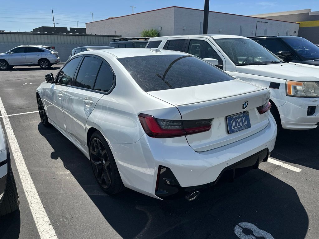 2025 BMW 3 Series 330i