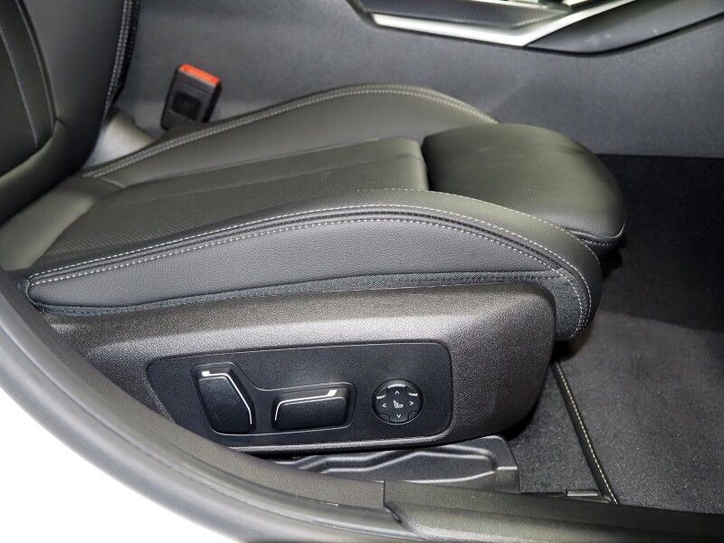 2025 BMW 3 Series M340i *HEADS-UP DISPLAY, NAVIGATION, CURVED DISPLAY, ADAPTIVE CRUISE, SAFETY ALERTS, 360 VIEW CAMERAS, MOONROOF, HEATED SEATS/STEERING, REMOTE START, AUTOMATIC PARKING, FULL LED HEADLIGHTS, HARMAN/KARDON, WIRELESS CHARGING, ANDROID & APPLE Round Rock TX