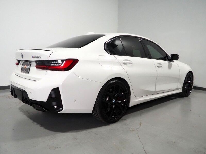 2025 BMW 3 Series M340i *HEADS-UP DISPLAY, NAVIGATION, CURVED DISPLAY, ADAPTIVE CRUISE, SAFETY ALERTS, 360 VIEW CAMERAS, MOONROOF, HEATED SEATS/STEERING, REMOTE START, AUTOMATIC PARKING, FULL LED HEADLIGHTS, HARMAN/KARDON, WIRELESS CHARGING, ANDROID & APPLE Round Rock TX