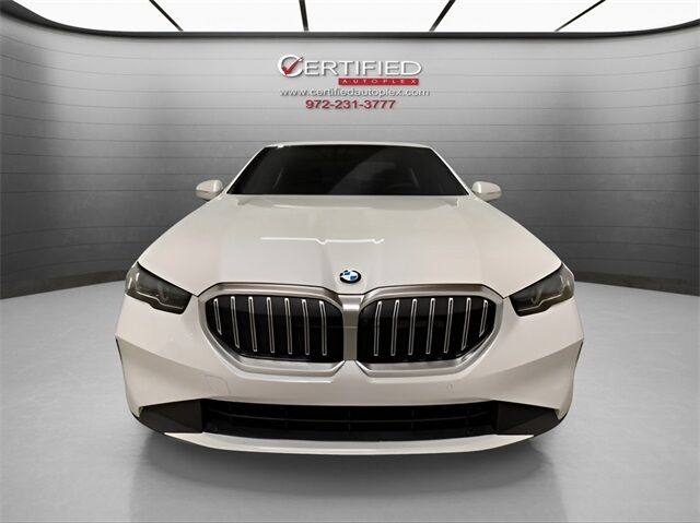 2025 BMW 5 Series 530i