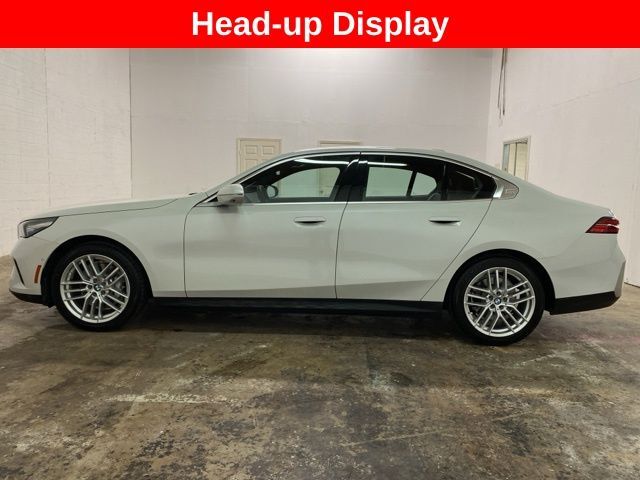 2025 BMW 5 Series 530i