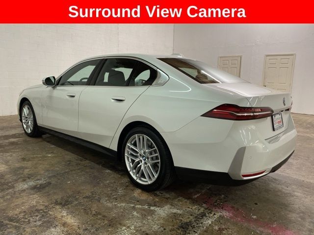 2025 BMW 5 Series 530i