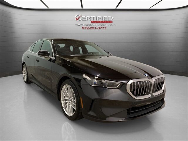 2025 BMW 5 Series 530i