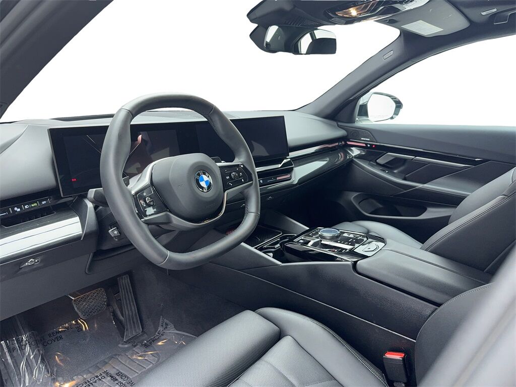2025 BMW 5 Series 530i SPORT LINE,NAV,CAM,SUNROOF,HEADS UP Plano TX
