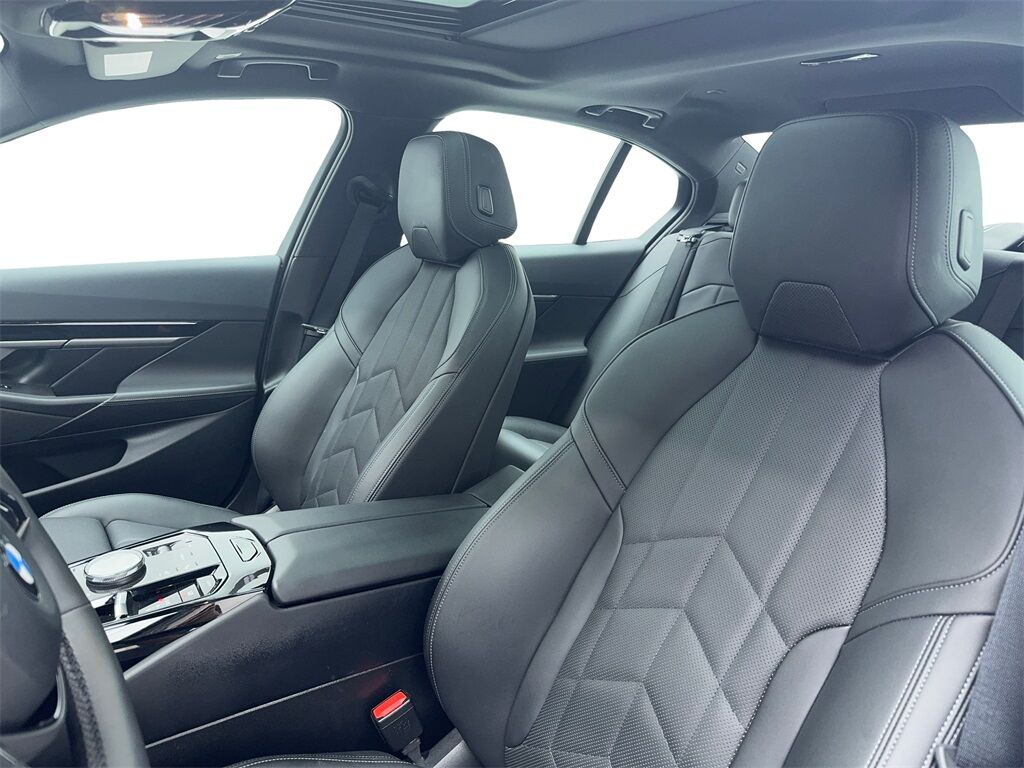 2025 BMW 5 Series 530i SPORT LINE,NAV,CAM,SUNROOF,HEADS UP Plano TX
