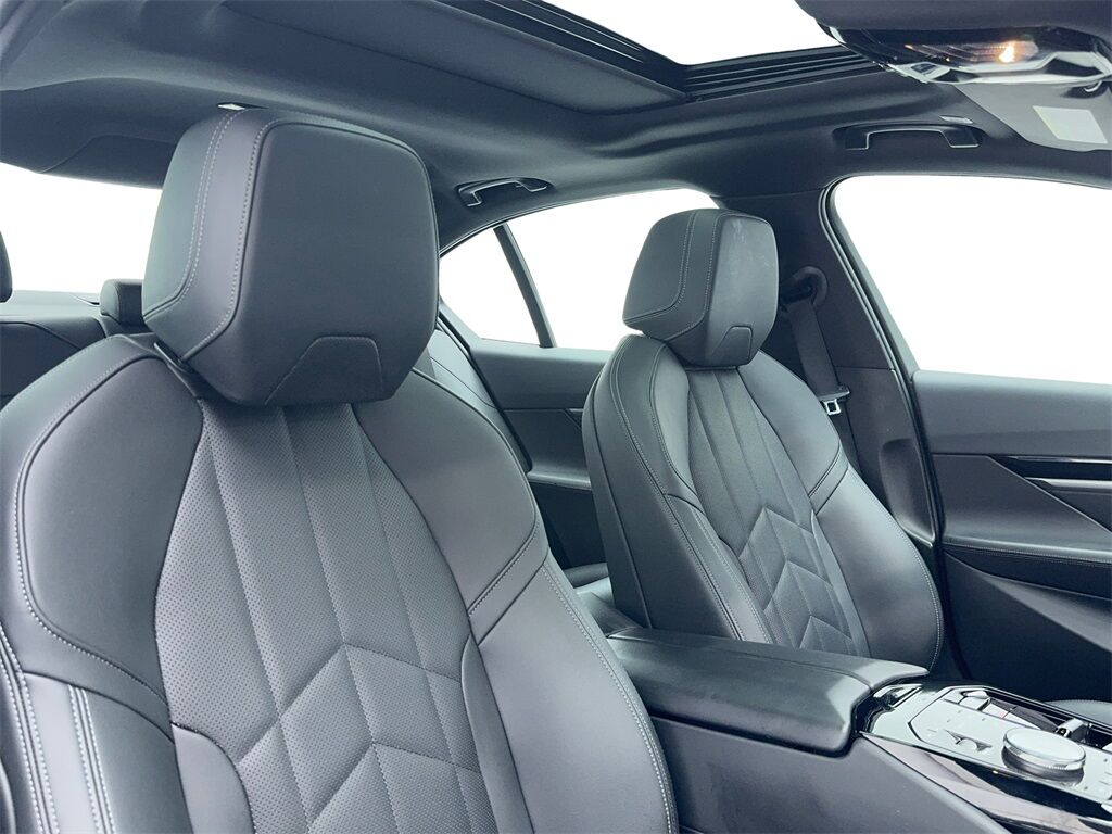 2025 BMW 5 Series 530i SPORT LINE,NAV,CAM,SUNROOF,HTD STS,HEADS UP Plano TX
