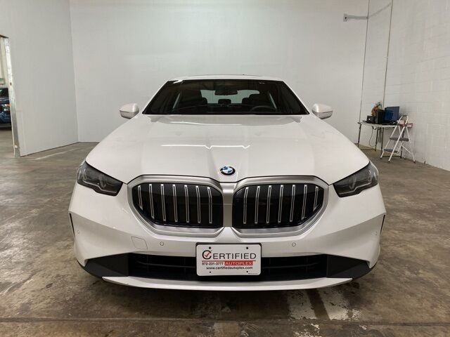 2025 BMW 5 Series 530i xDrive