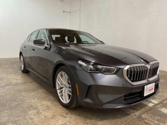 2025 BMW 5 Series 530i xDrive