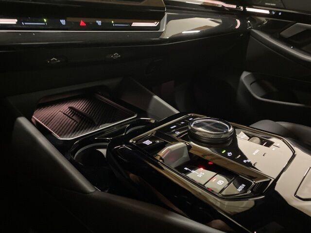 2025 BMW 5 Series 530i xDrive Dallas TX