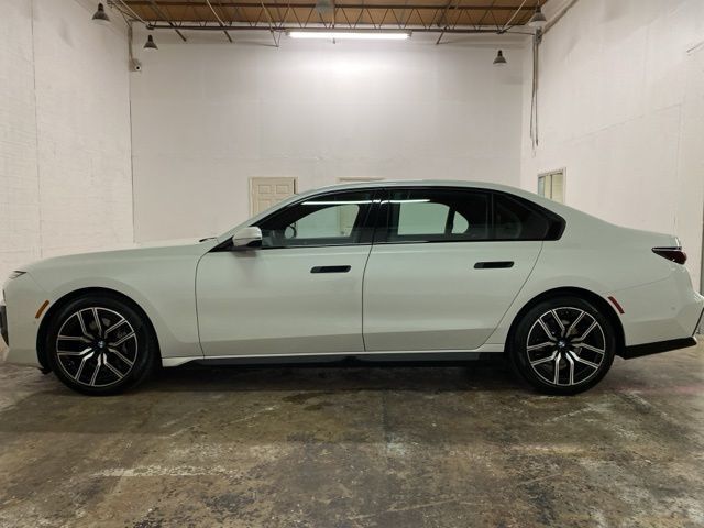 2025 BMW 7 Series 740i xDrive