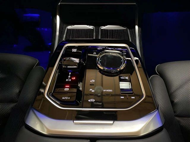 2025 BMW 7 Series 740i xDrive Dallas TX