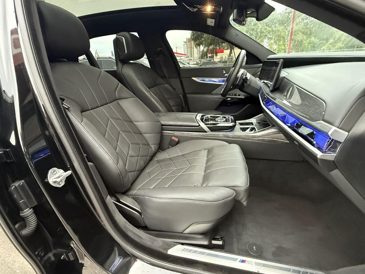 2025 BMW 7 Series 740i xDrive Miami FL