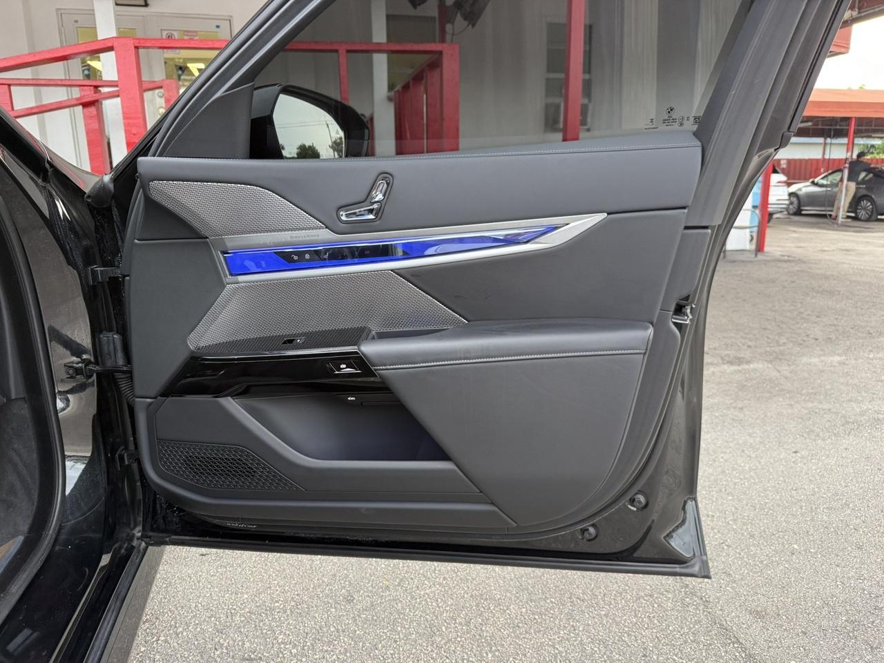 2025 BMW 7 Series 740i xDrive Miami FL
