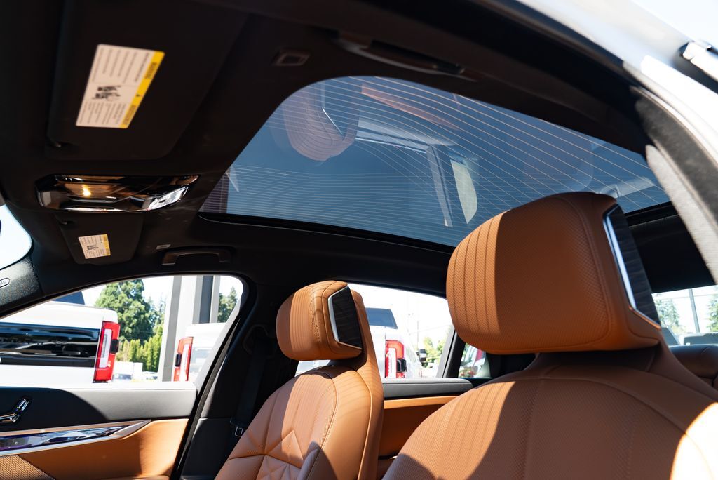 2025 BMW 7 Series 740i xDrive Milwaukie OR