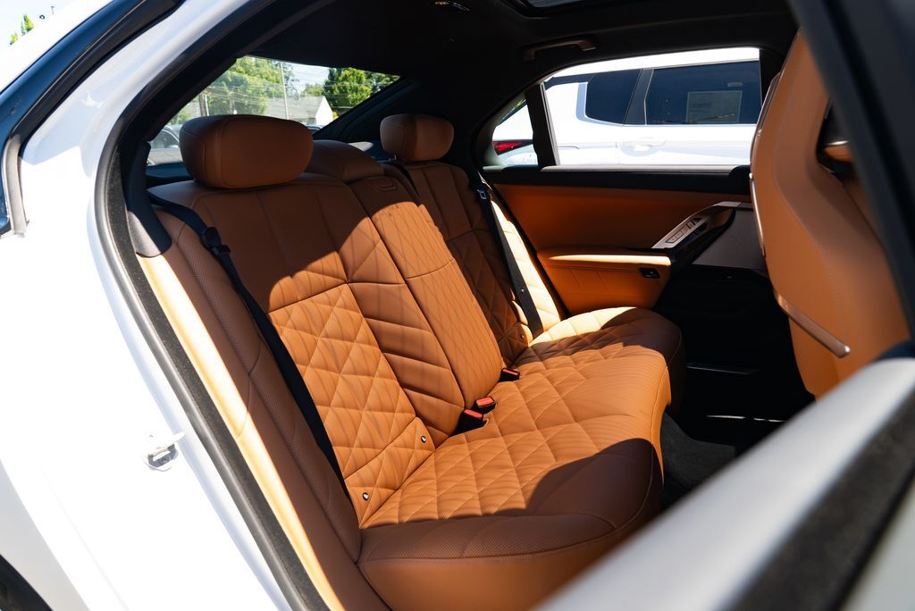 2025 BMW 7 Series 740i xDrive Milwaukie OR