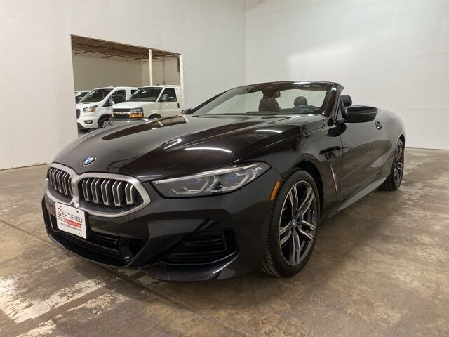 2025 BMW 8 Series 840i