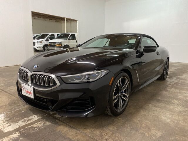 2025 BMW 8 Series 840i