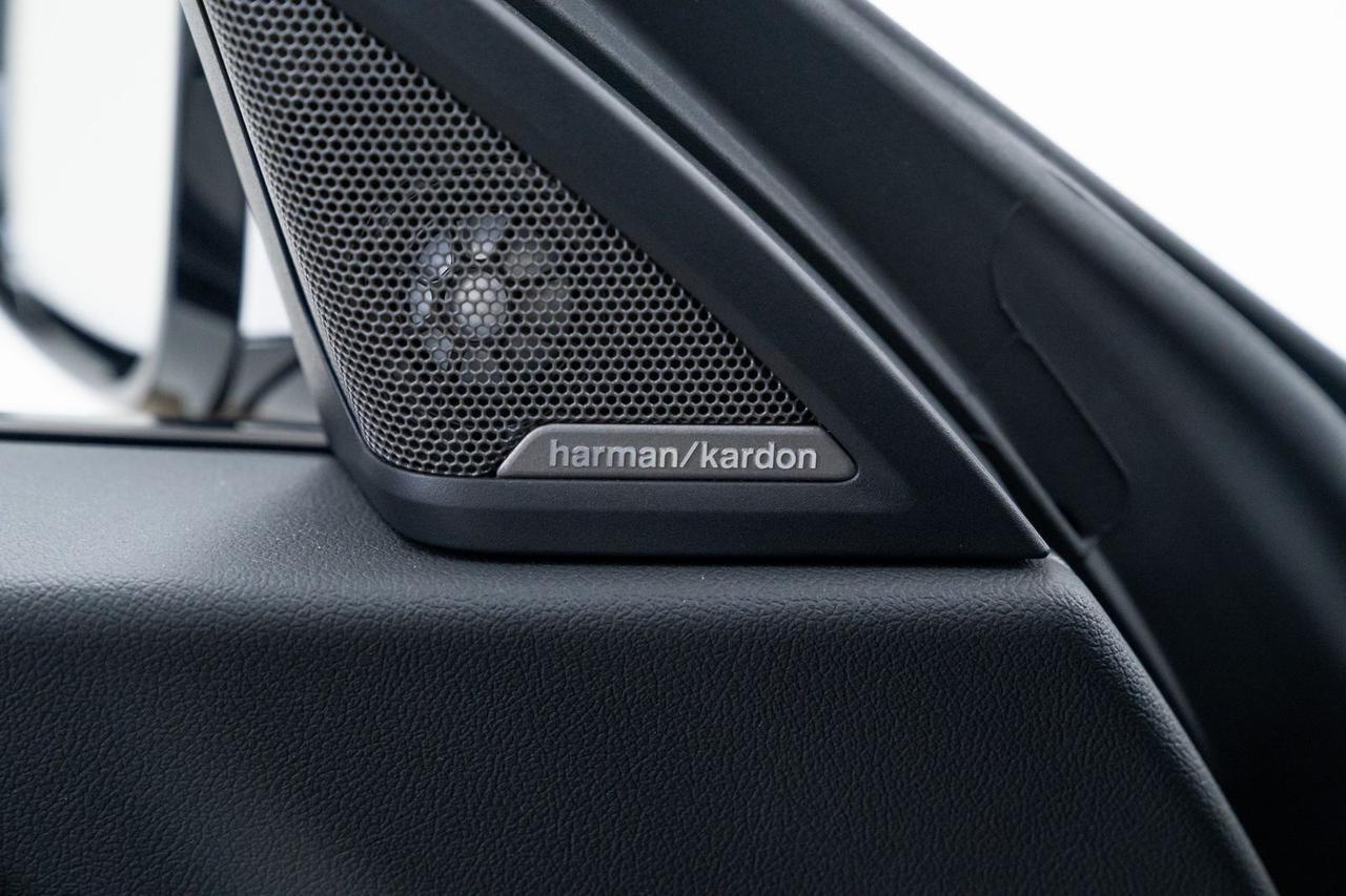 2025 BMW M2 Base 1 Owner 6-Speed Manual Carbon Roof Portland OR