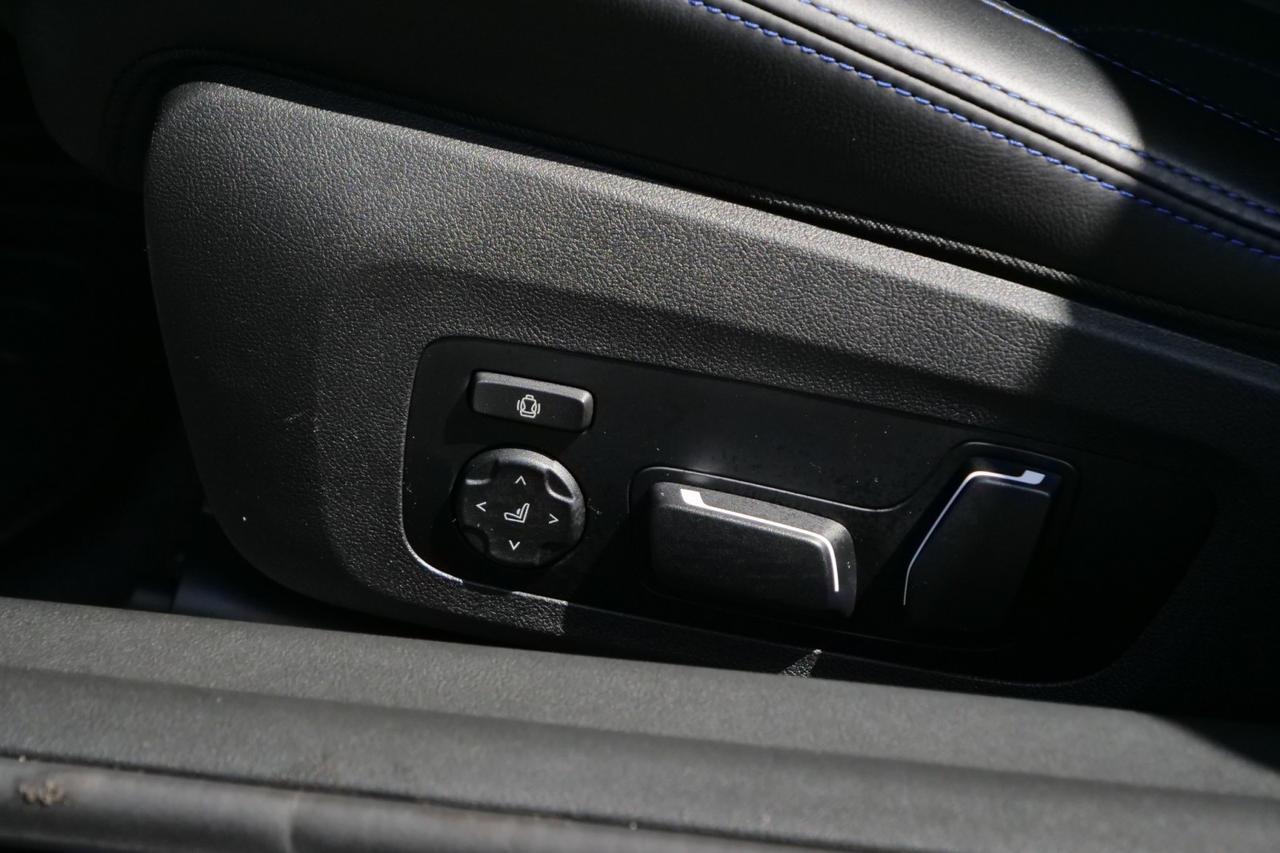 2025 BMW M2 Coupe / Manual / Live Cockpit / Lighting Package! Lincolnton NC