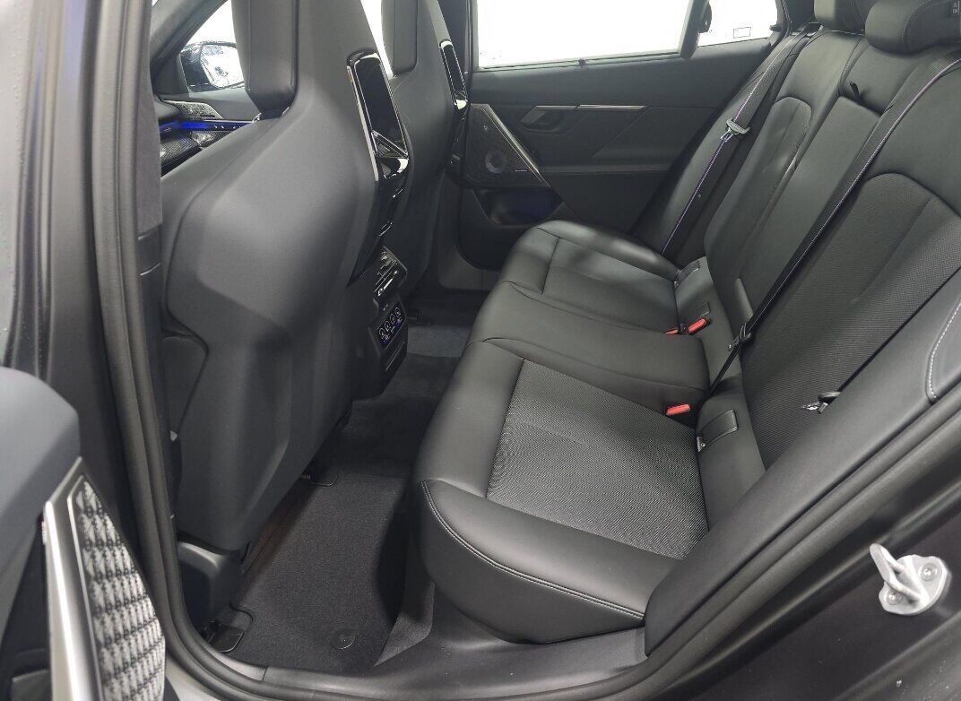 2025 BMW M5 Adaptive Cruise Head-Up Display Portland OR