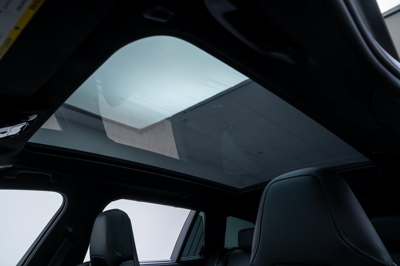 2025 BMW M5 Base 3XX Original Miles / Bowers &amp; Wilkins Audio Portland OR
