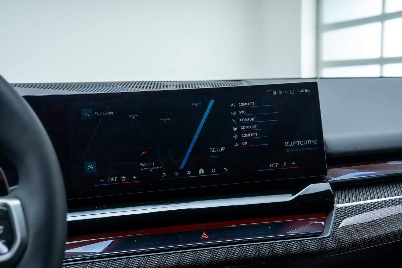 2025 BMW M5 Base 3XX Original Miles / Bowers &amp; Wilkins Surround Sou Portland OR