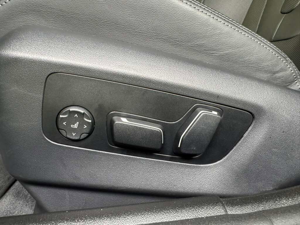 2025 BMW M5 Individual Mint Green paint, Bowers & Wilkins audio system, carbon galore AND MUCH MORE!! Fort Lauderdale FL