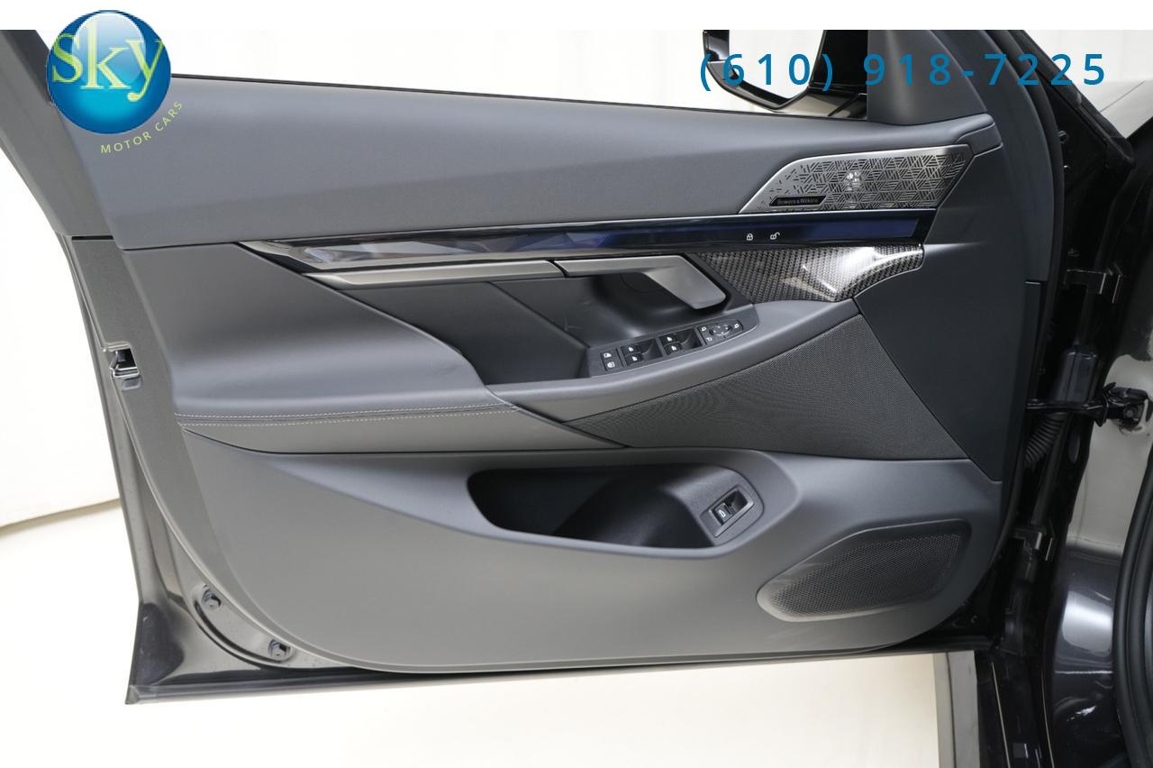 2025 BMW M5 Sedan xDrive AWD Driving Assist Pro & Exec PKGS West Chester PA