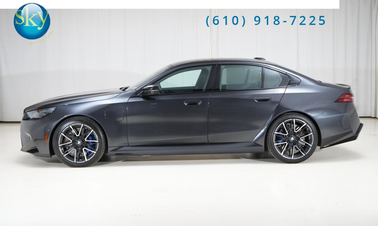 2025 BMW M5 xDrive AWD Driver Assist + Executive Packages