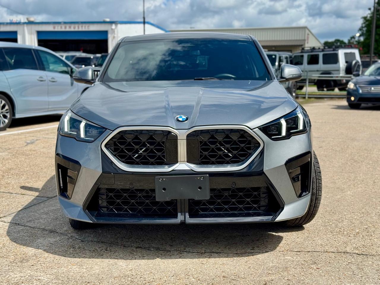 2025 BMW X2 xDrive28i