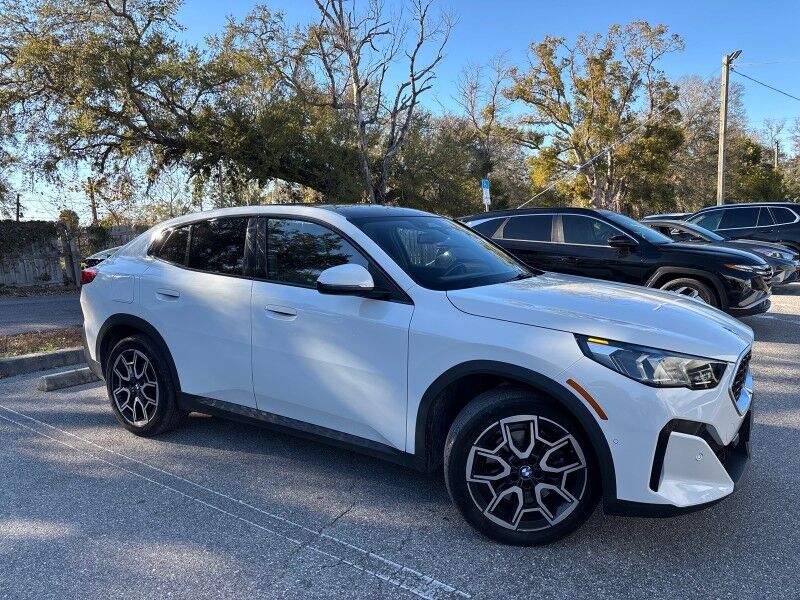2025 BMW X2 xDrive28i w/CONVENIENCE PKG. PANO SUNROOF Seffner FL