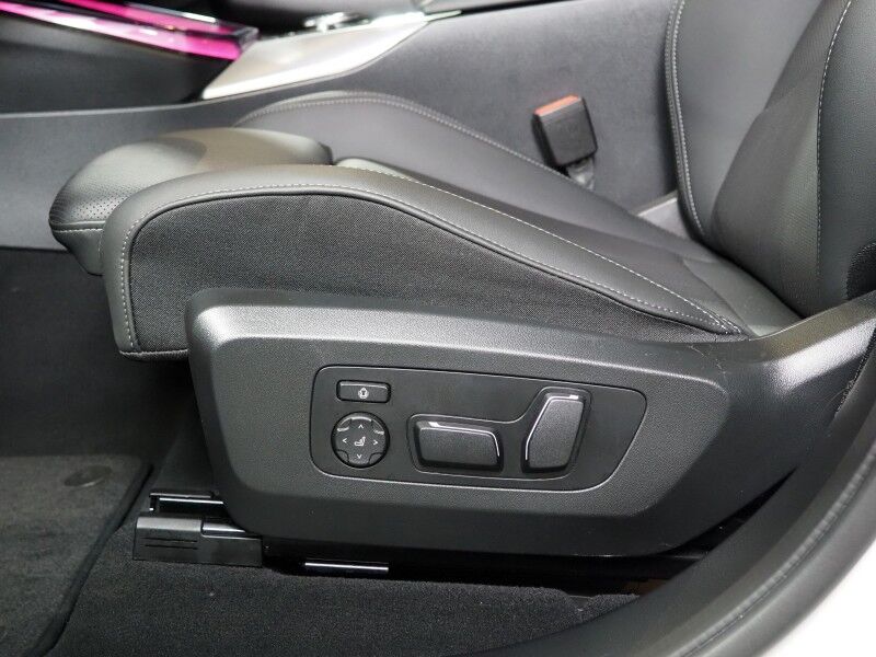 2025 BMW X3 xDrive30 AWD *M SPORT PKG, HEADS-UP DISPLAY, NAVIGATION, ADAPTIVE CRUISE, SAFETY ALERTS, 360 CAMERAS, PANO SKY LOUNGE ROOF, CLIMATE SEATS, HEATED STEERING, REMOTE START, WIRELESS CHARGING, ANDROID & APPLE Round Rock TX