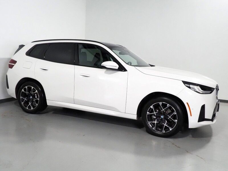 2025 BMW X3 xDrive30 AWD *M SPORT PKG, HEADS-UP DISPLAY, NAVIGATION, ADAPTIVE CRUISE, SAFETY ALERTS, 360 CAMERAS, PANO SKY LOUNGE ROOF, CLIMATE SEATS, HEATED STEERING, REMOTE START, WIRELESS CHARGING, ANDROID & APPLE